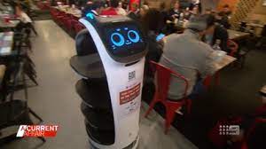 Robot serving tables
